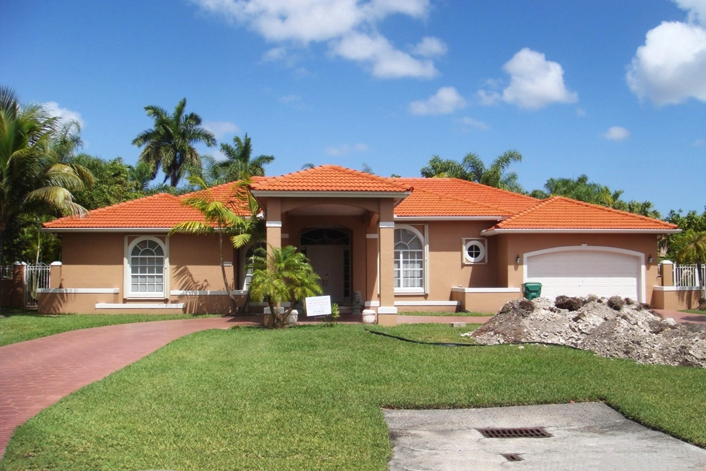 Eco-friendly exterior painting service in Orlando using low-VOC paints